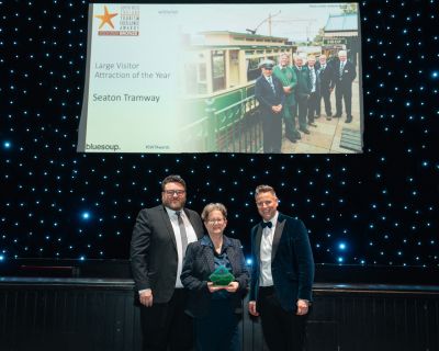 large_visitor_attraction_fo_the_year_josh_castree_and_jenny_nunn_seaton_tramway_with_sponsor_bluesoup_photo